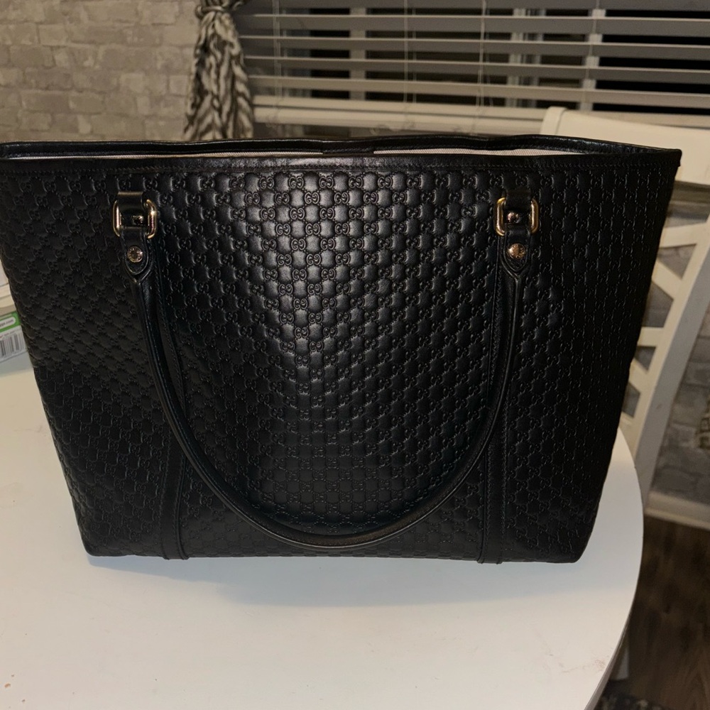 GUCCI Microguccissima Medium Joy Tote Black